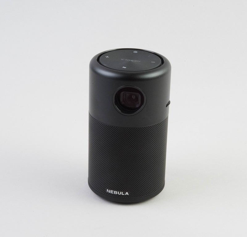 これは実にいい Ankerの円筒モバイルプロジェクター | 日経クロス
