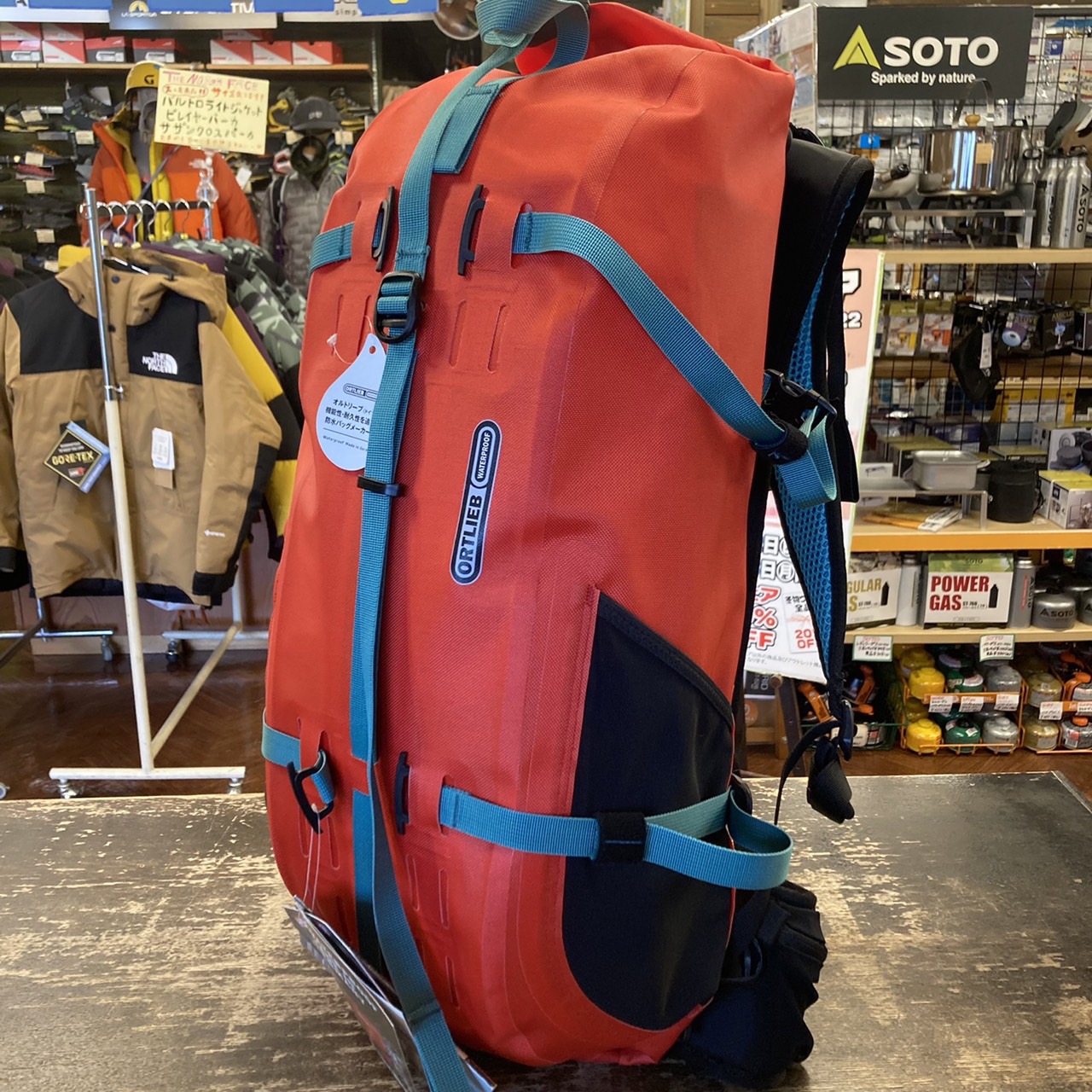オルトリーブ スタッフおススメ人気防水バックパック2種が今だけ店頭