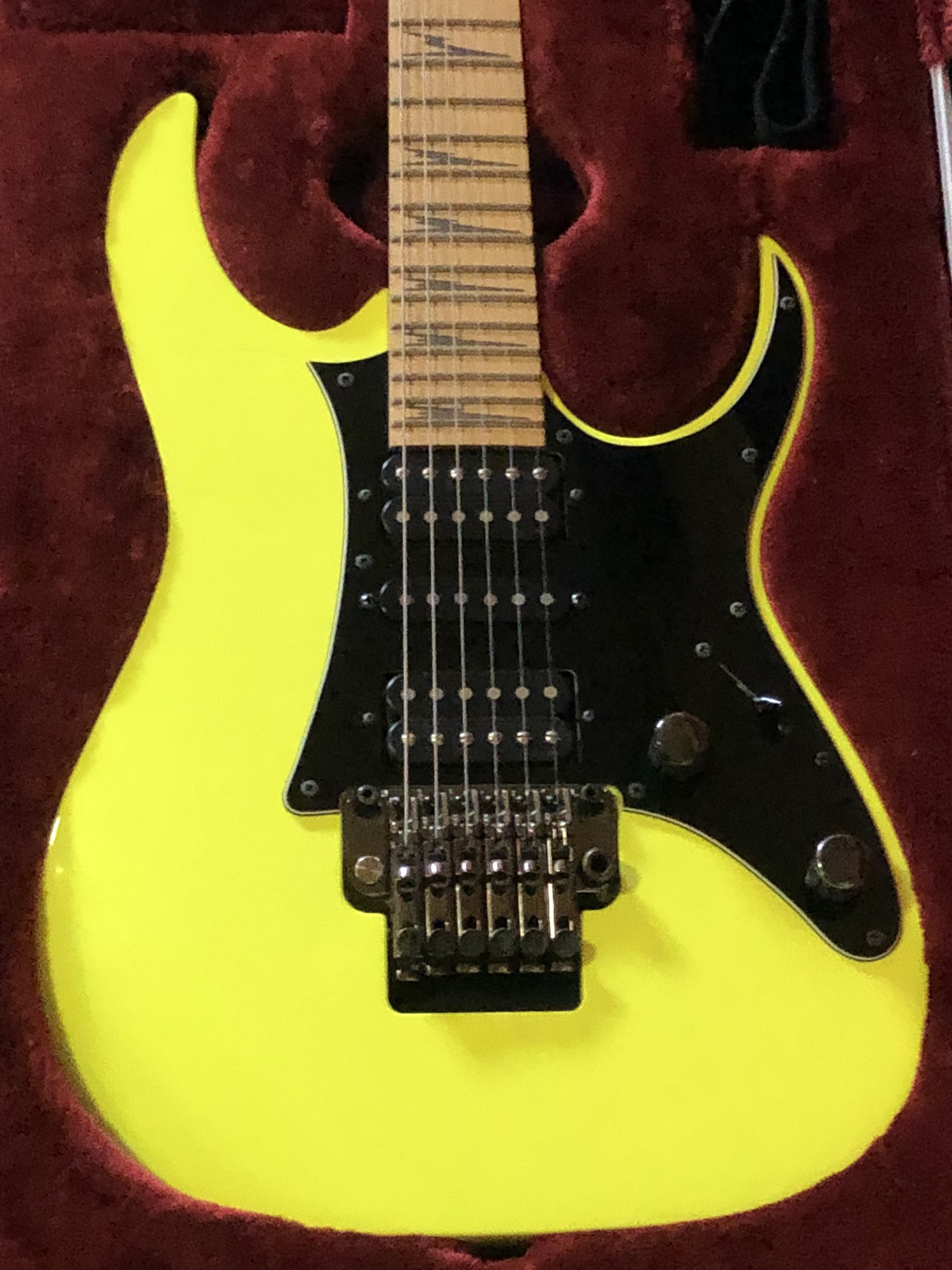 2011 Ibanez RG 3250MZ Prestige / Desert Sun Yellow ( spot model