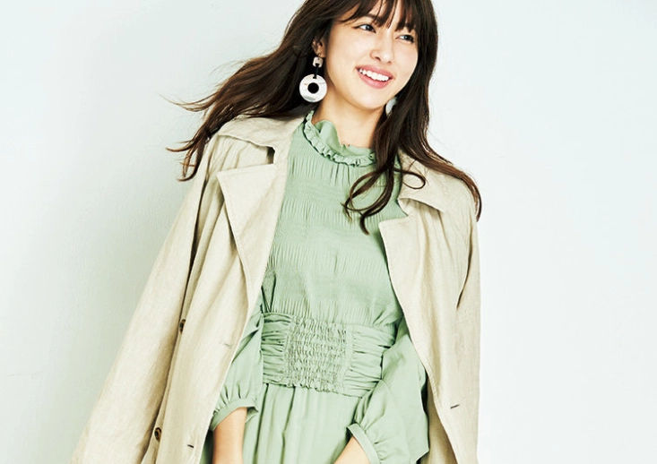 ミントグリーンのワンピにパイソン柄ミュールが正解！抜け感＆メリハリ