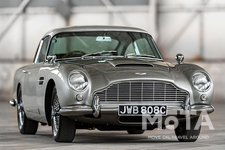 悪役の車に見えないほど美しいC-X75も登場！ 007「スペクター」に登場