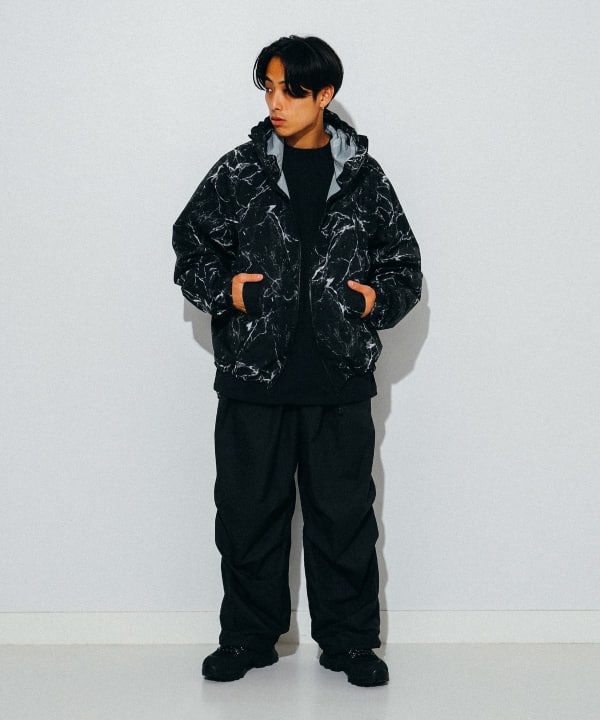 BEAMS（ビームス）撥水 総柄プリント ジップアップ フーディ（ブルゾン