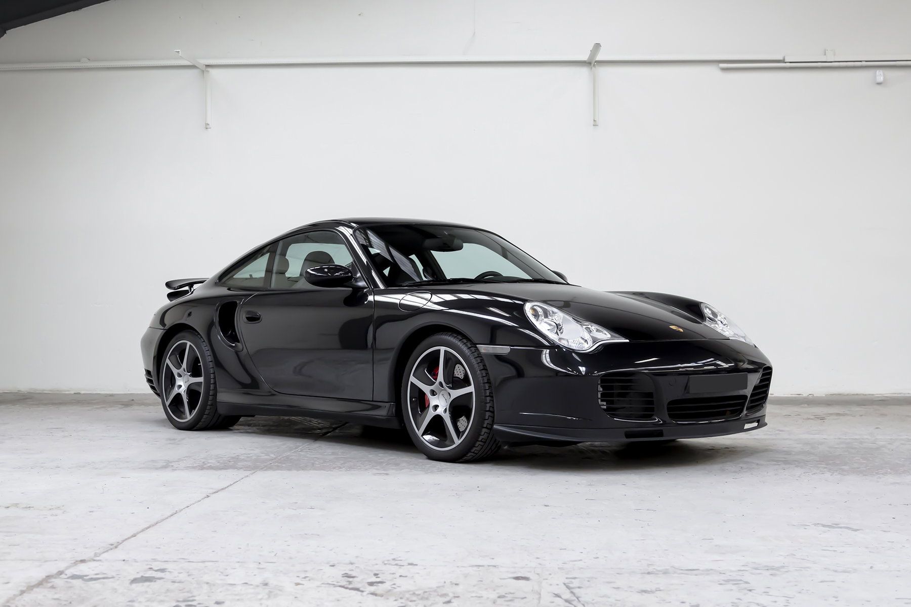 Porsche 996 Turbo 2004 - elferspot.com - Marketplace for Porsche