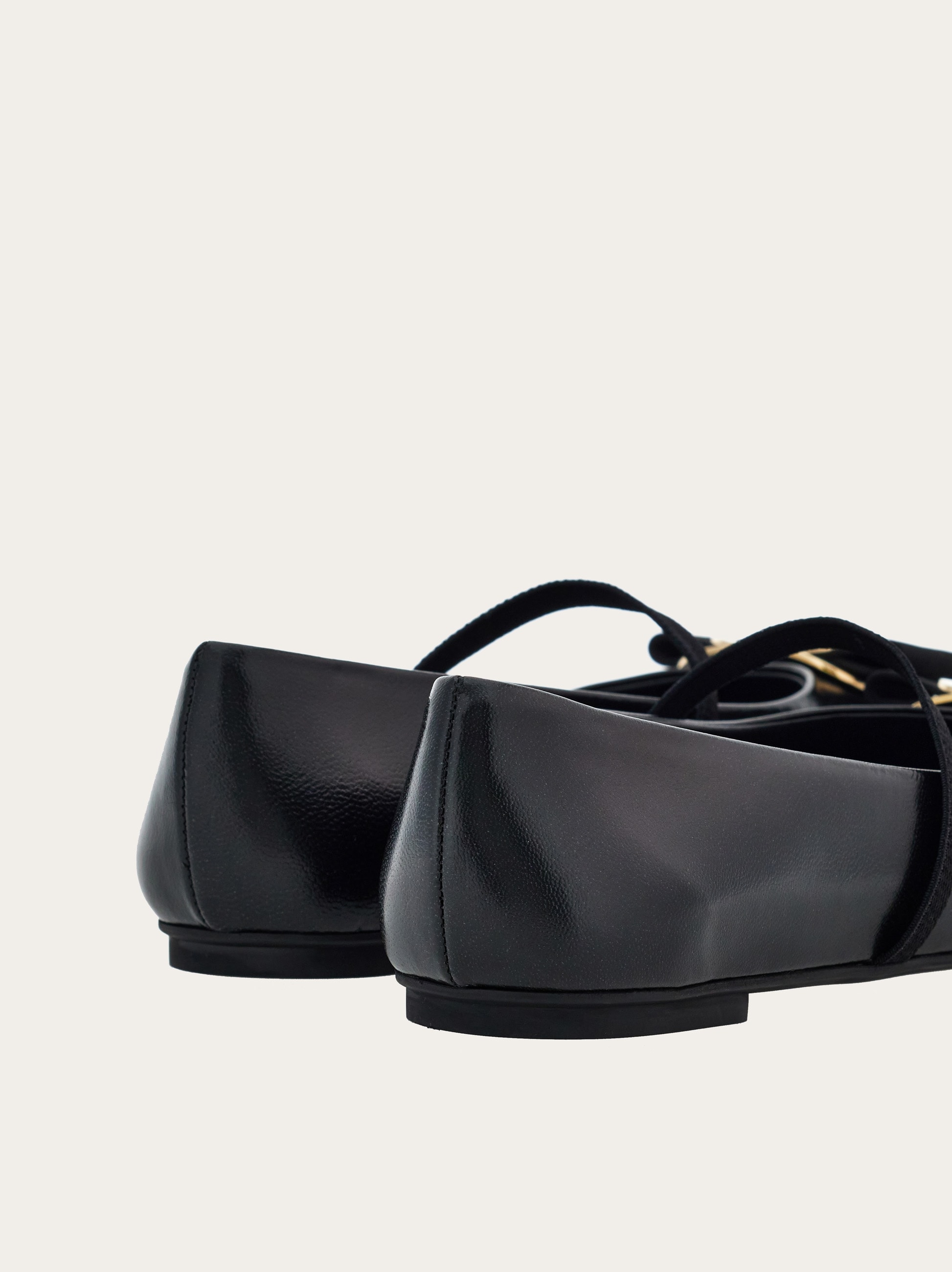 New Vara plate ballet flat - Women | Ferragamo