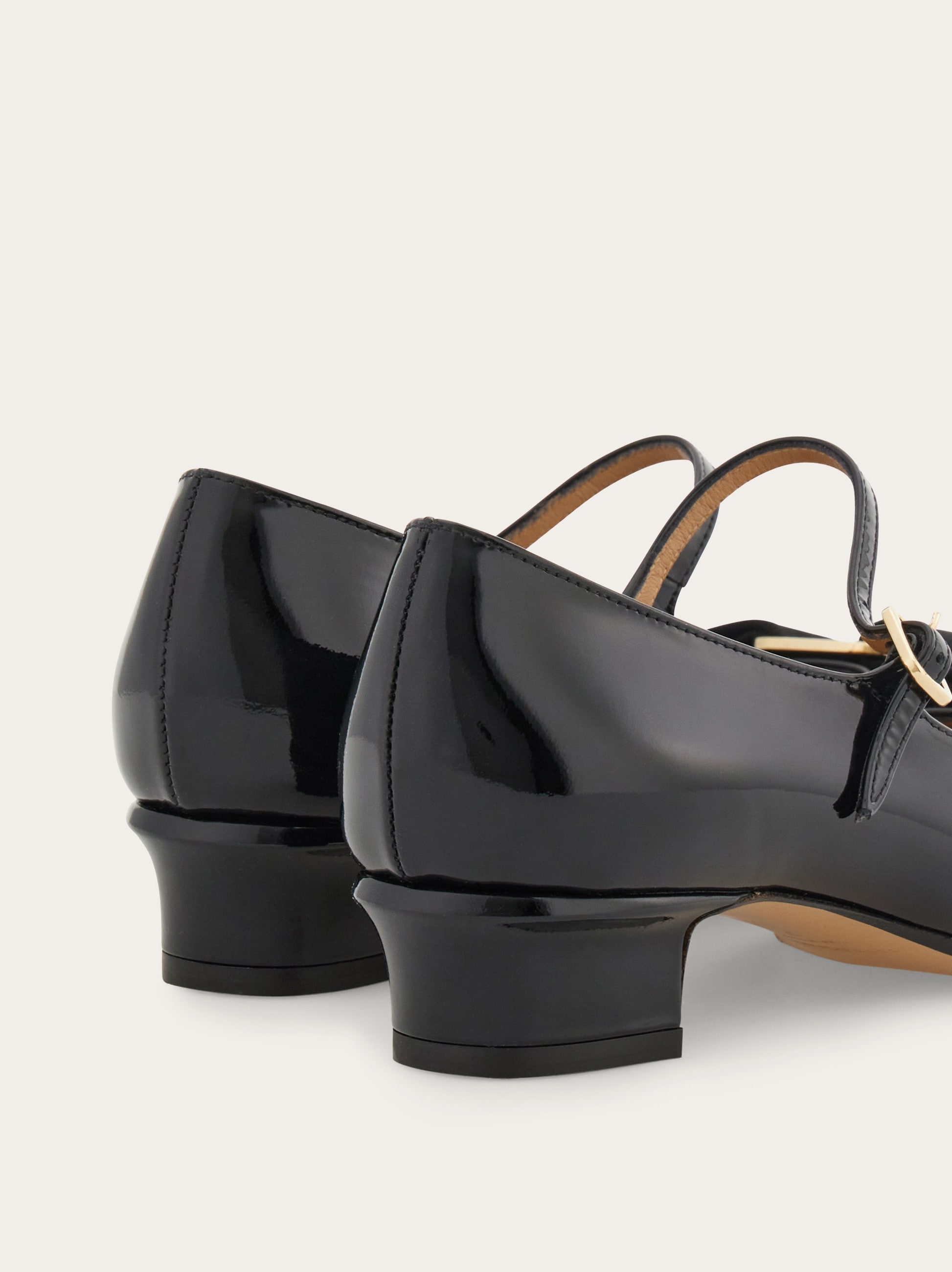 ヴァラ リボン メリージェーン - ウィメンズ | Ferragamo
