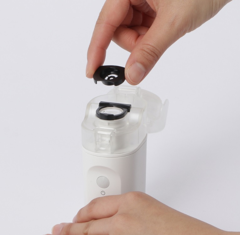 使い捨てタイプのメッシュ部を採用した 「オムロン メッシュ式