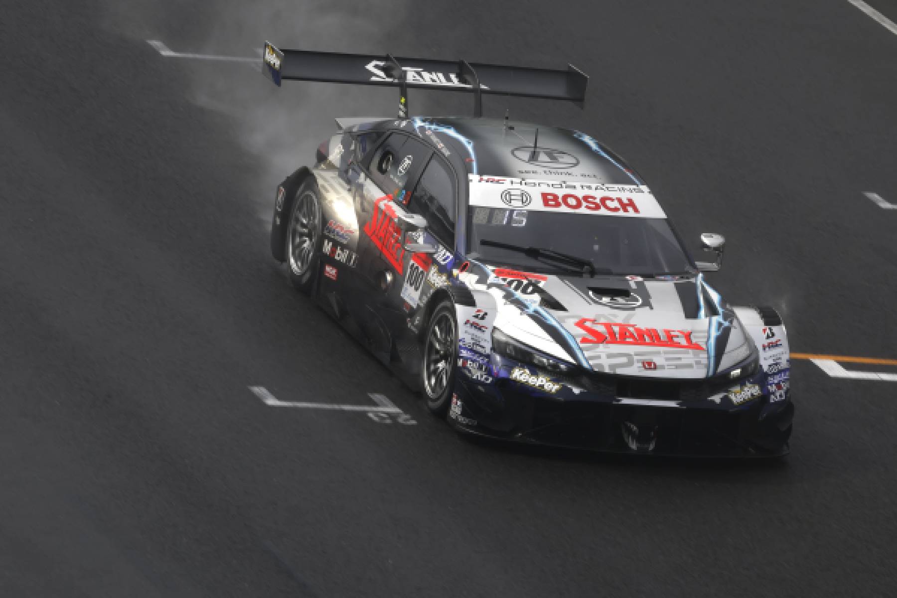 難コンディションの中でSTANLEY CIVIC TYPE R-GTが健闘し5位フィニッシ