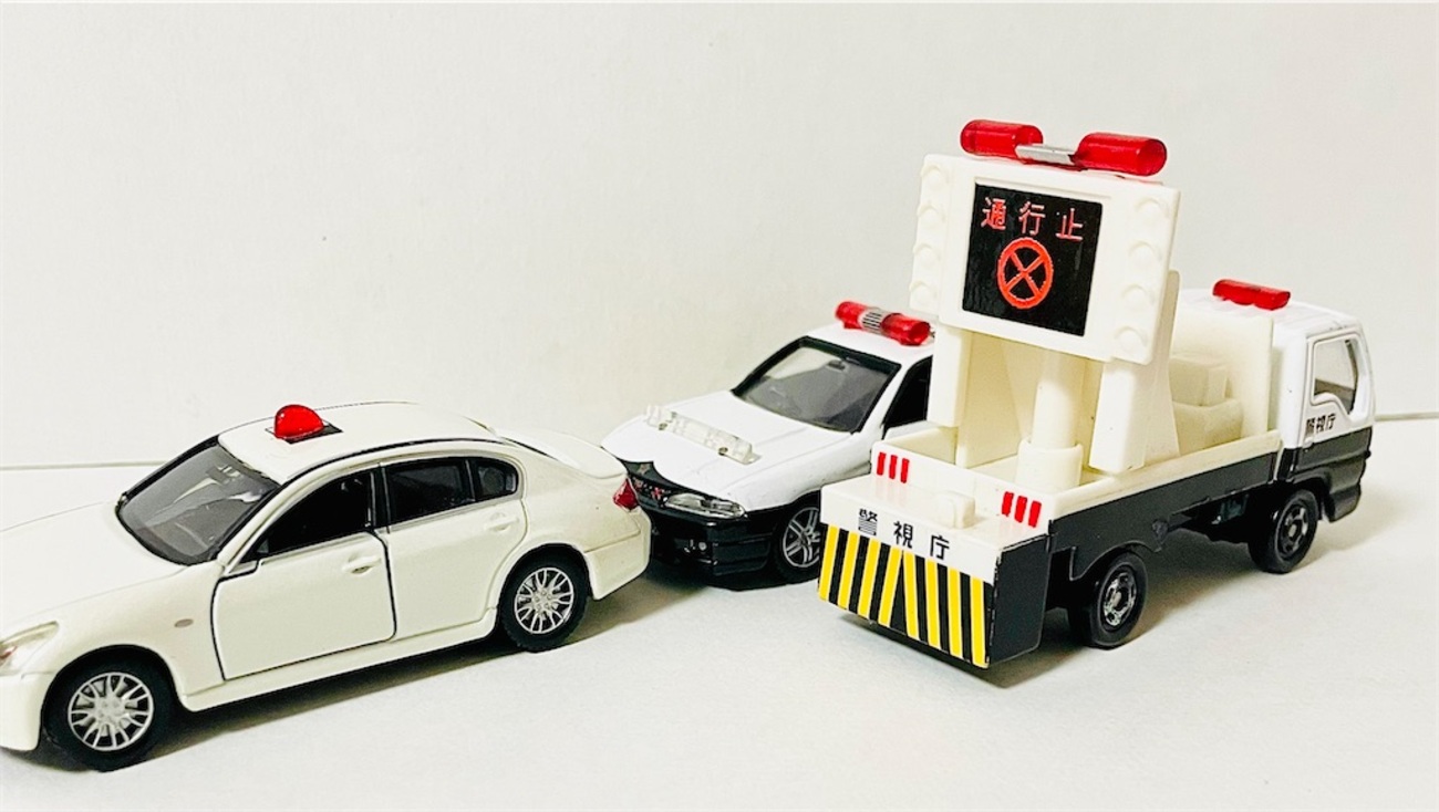 TOMICA ISUZU ELF トイズドリームプロジェクト 〈こだわりパトカー