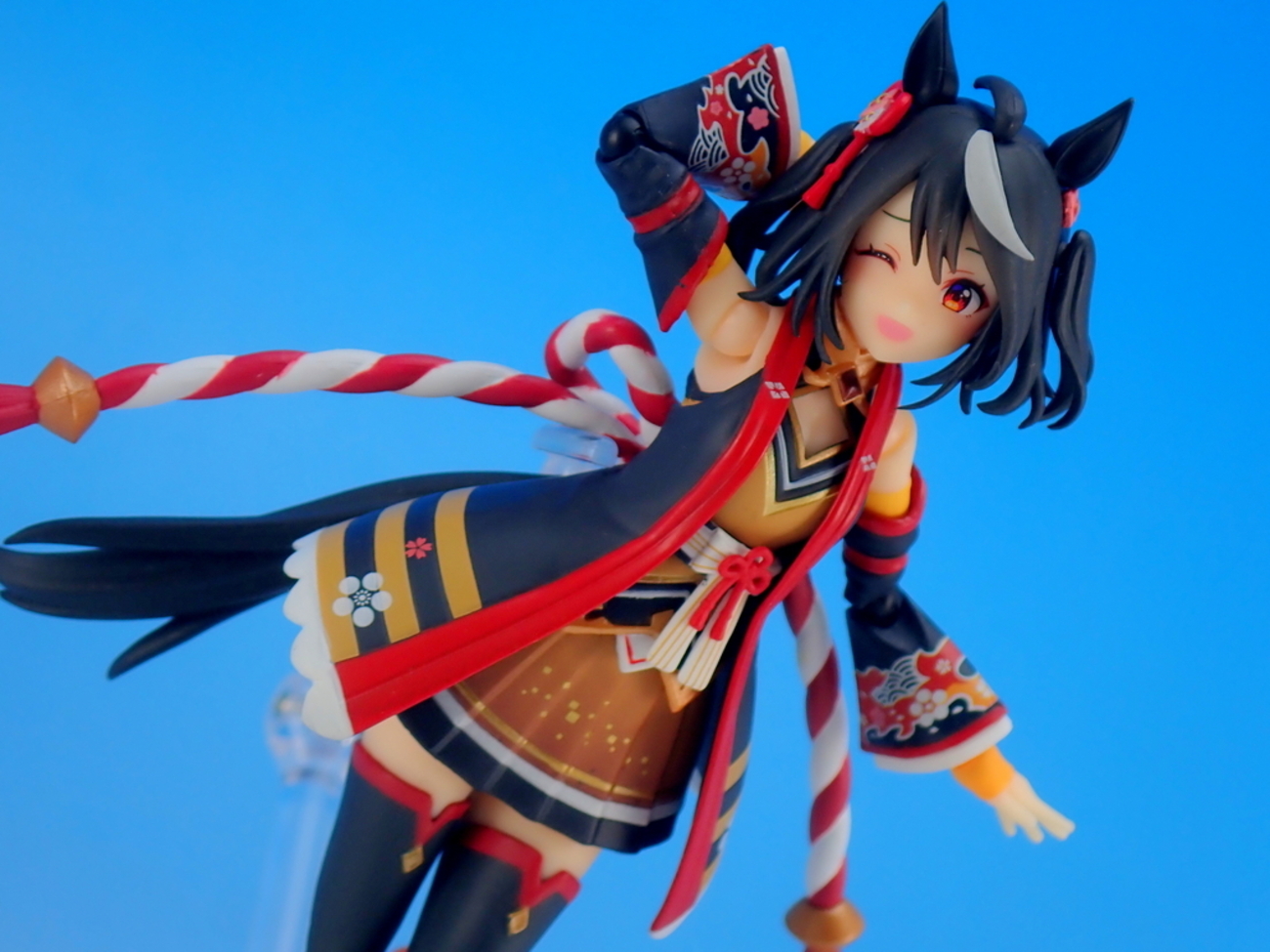 S.H.Figuarts ウマ娘 プリティーダービー キタサンブラック で遊ぶ