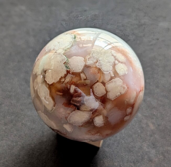 桜瑪瑙（チェリーブロッサムアゲート）《マダガスカル産》のスフィア