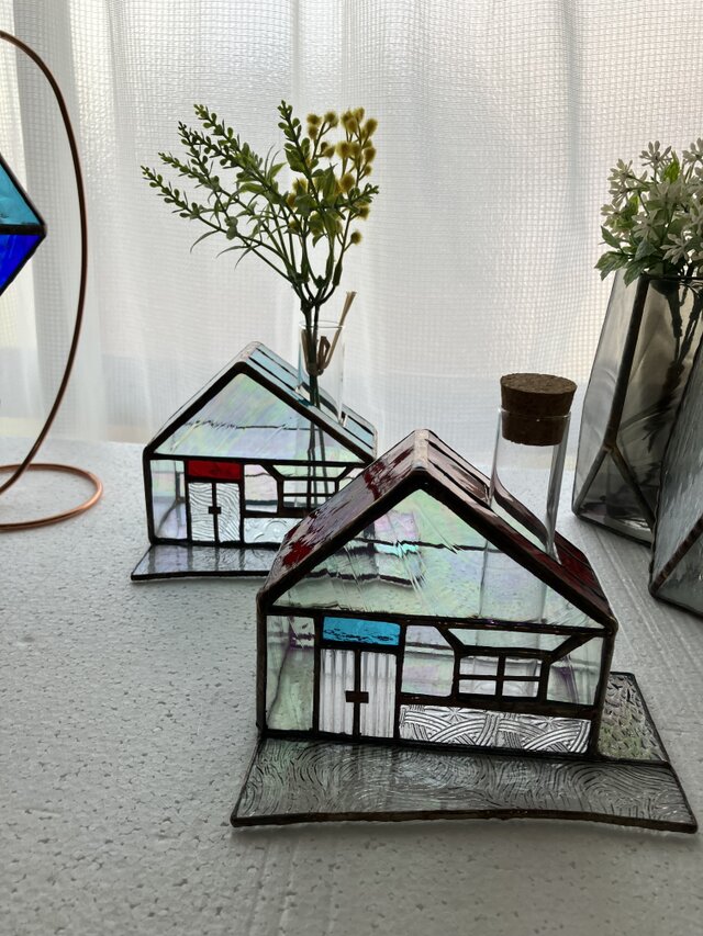 お家型一輪挿し ステンドグラス | iichi 日々の暮らしを心地よくする