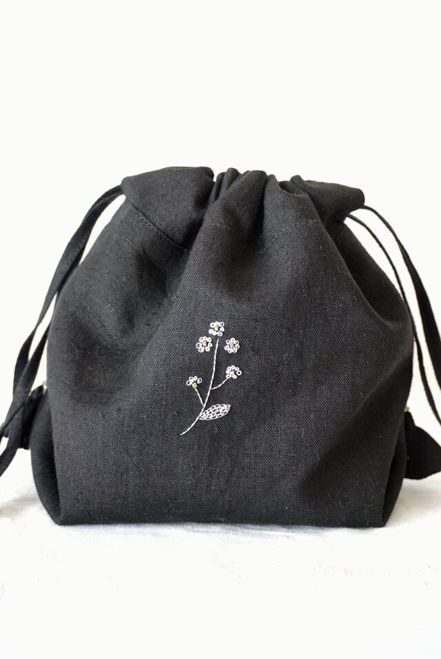 ベルギーリネンのワンポイント刺繍の巾着ポーチ | iichi 日々の暮らし