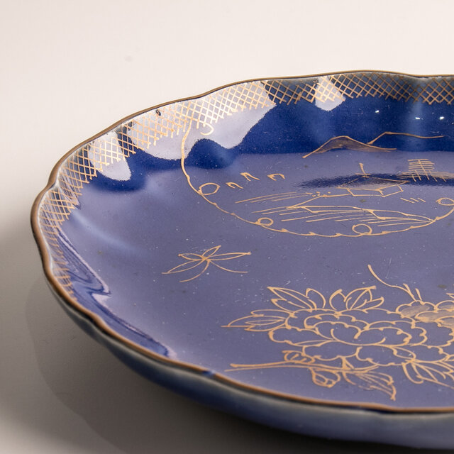 古伊万里 瑠璃釉金彩山水牡丹文七寸皿 明治時代 D717 | iichi 日々の
