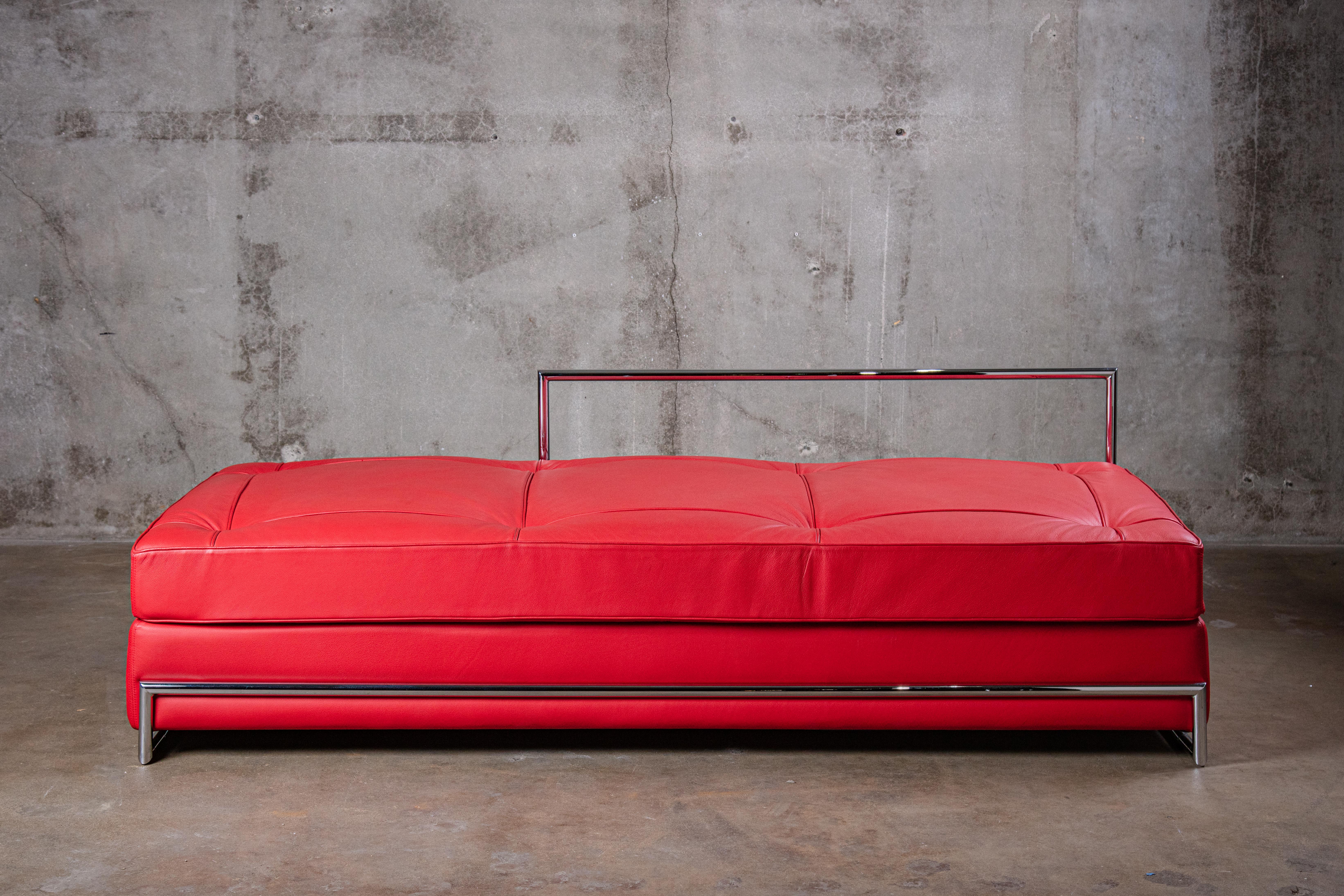 EILEEN GRAY DAY BED - JF Chen