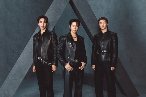 CNBLUE、3rdフルアルバム「3LOGY」を発売“2026年はファンにもっと