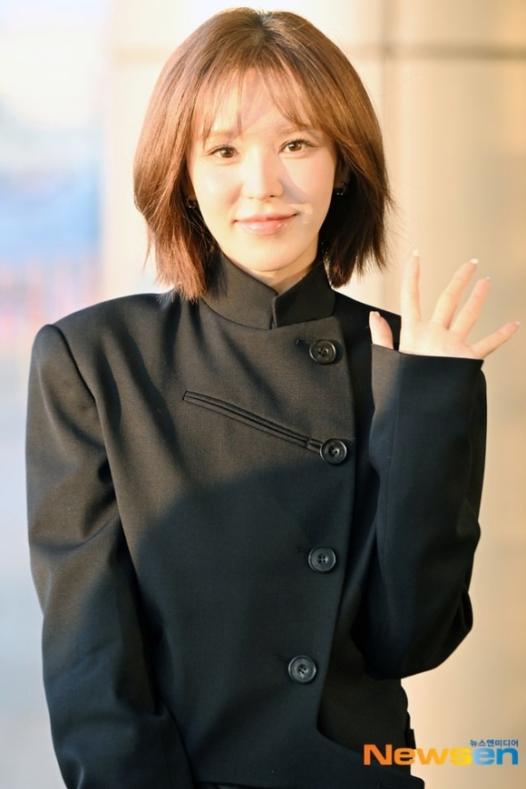 PHOTO】Red Velvet ウェンディ、ワールドツアーのため日本へ（動画あり