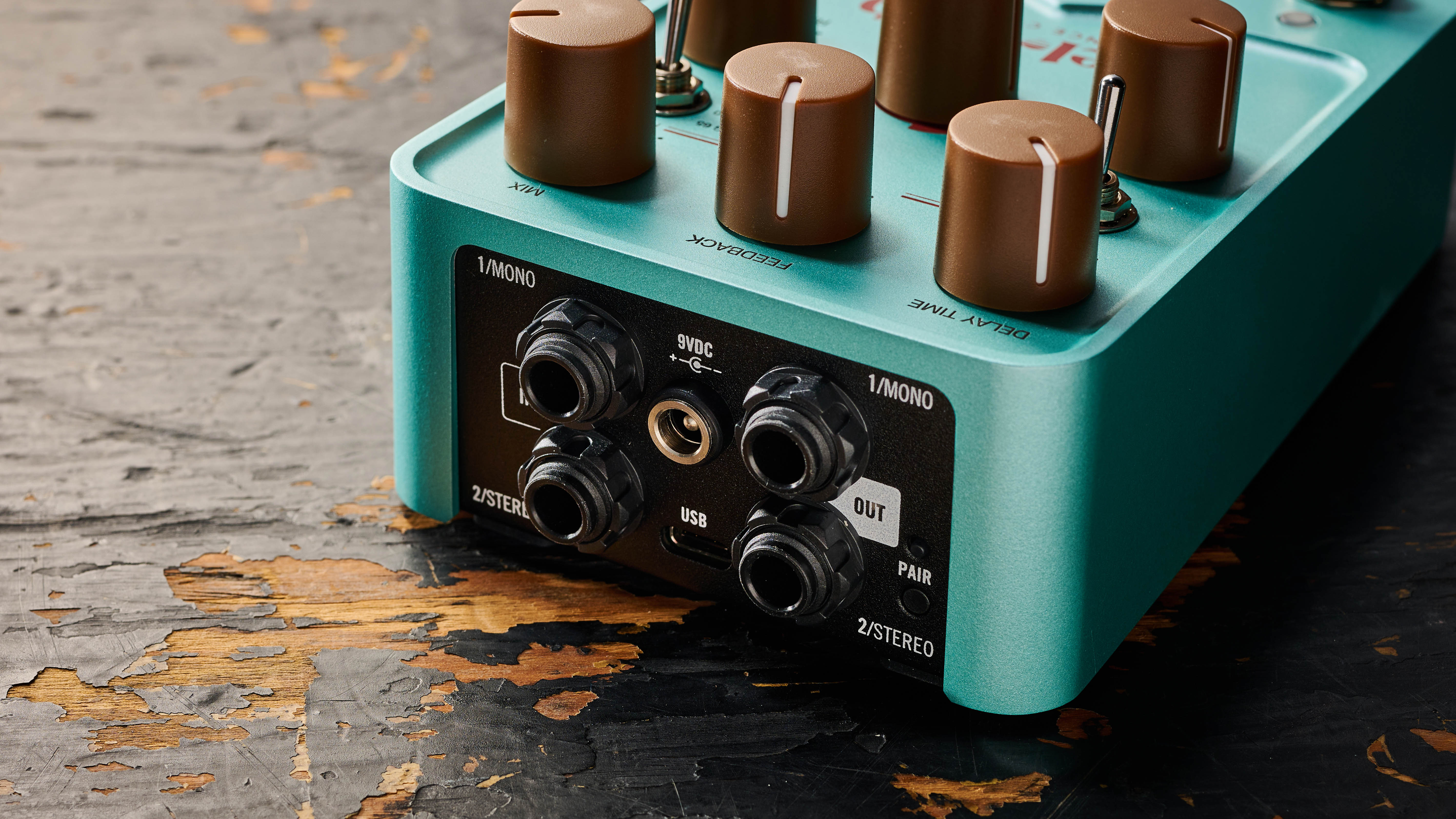 Universal Audio UAFX Del-Verb Ambience Companion delay and reverb