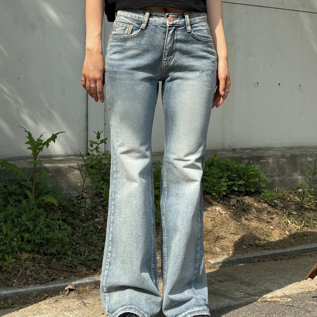 ローライズブーツカットデニムパンツ | ファッション通販サイト NUGU