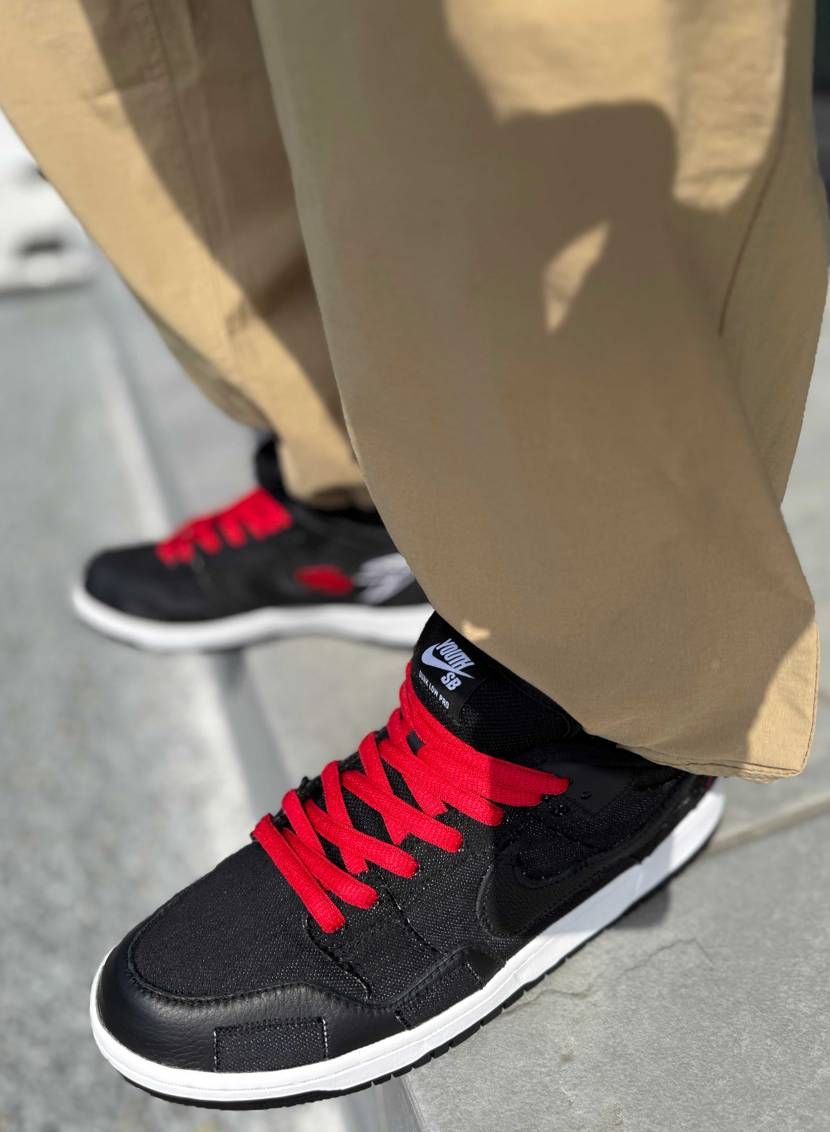 ウェイステッドユース × ナイキ SB ダンク ロー 