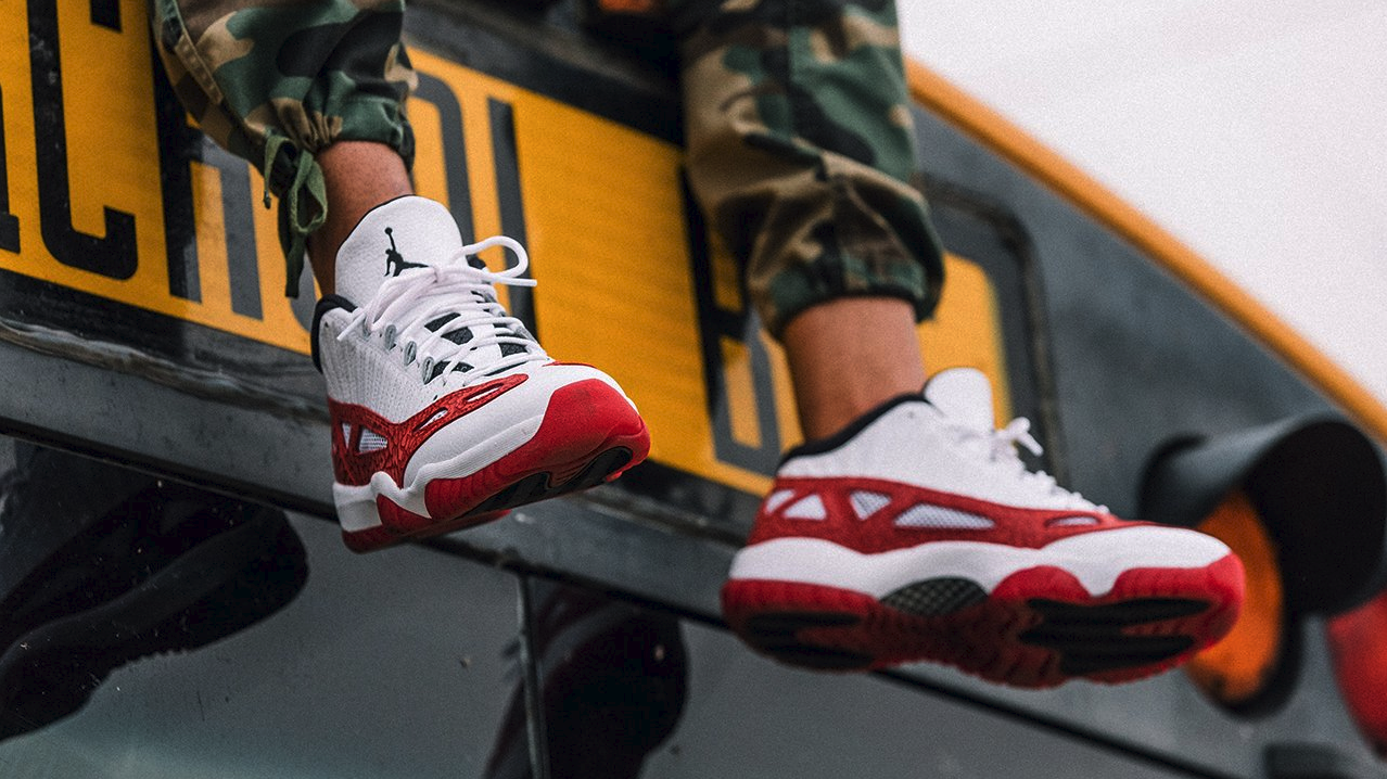 ナイキ エアジョーダン11 ロー IE ホワイト/ガムレッド【9/23発売