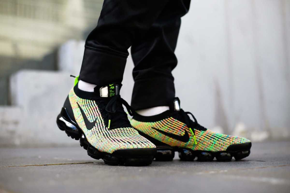 ナイキ エアヴェイパーマックス 3 マルチ カラー【6/6発売