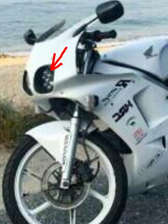 NS-1（前期） ： なんちゃって後期仕様ヘッドライト、灯体変更