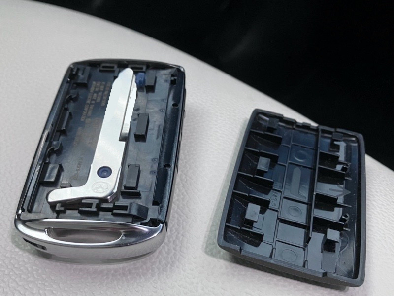 スマートキーの電池交換 & 電池が切れた時の対応について（マツダ CX-8