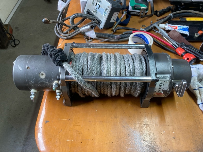 純正ウインチからWARN M8000に載せ替え（トヨタ ランドクルーザー70