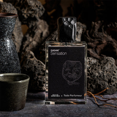 UATAGE限定 笑四季 センセーション黒ラベル720ml + オリジナル香水