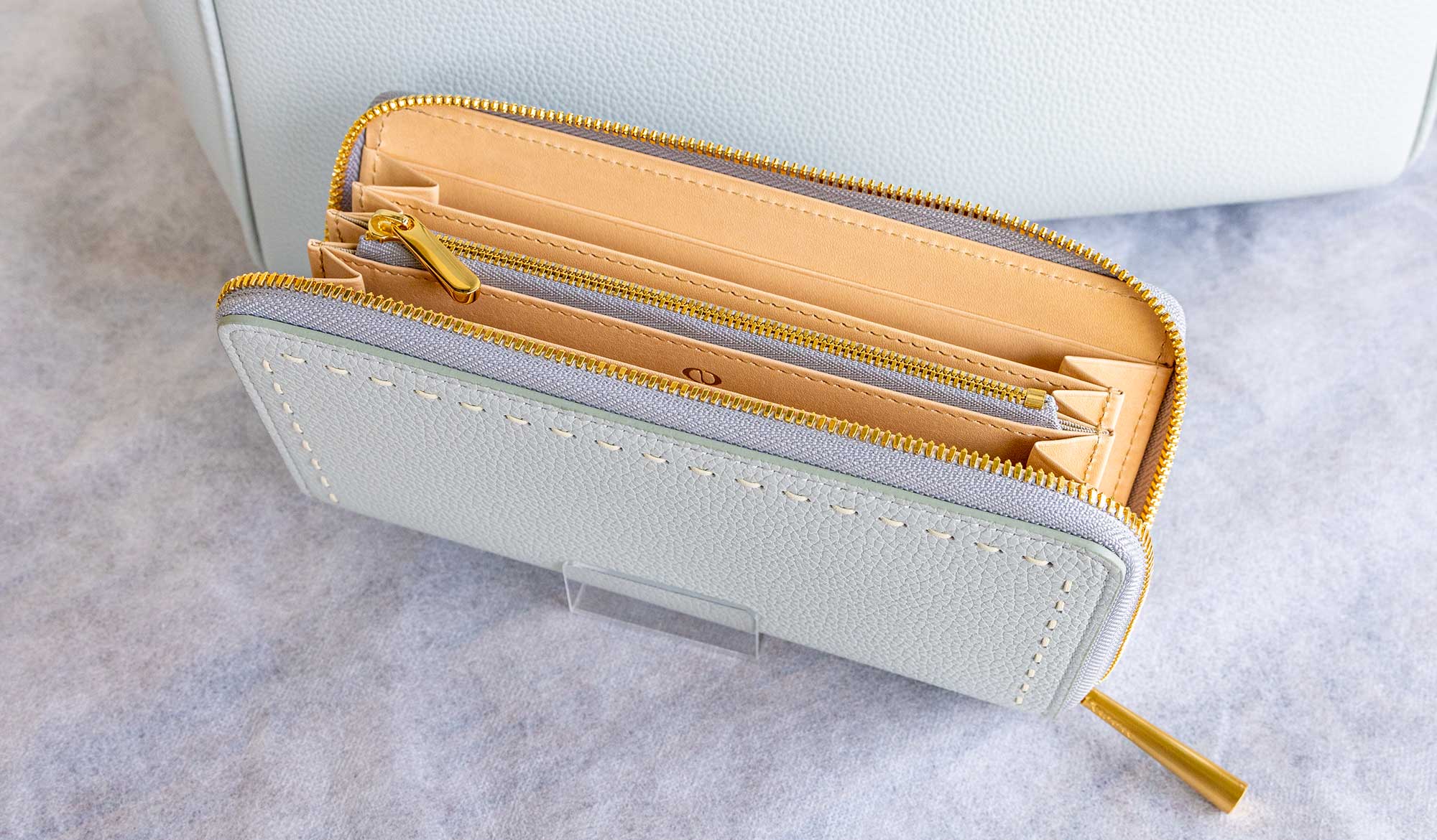 ラウンドファスナー長財布”SAHO”の魅力 ｜日本製の本革バッグ・財布