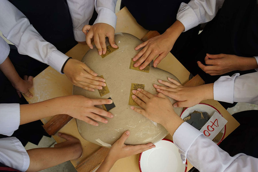 大好評のEXPO PUBLIC ART彫刻家・冨長敦也氏の石磨きワークショップ、8