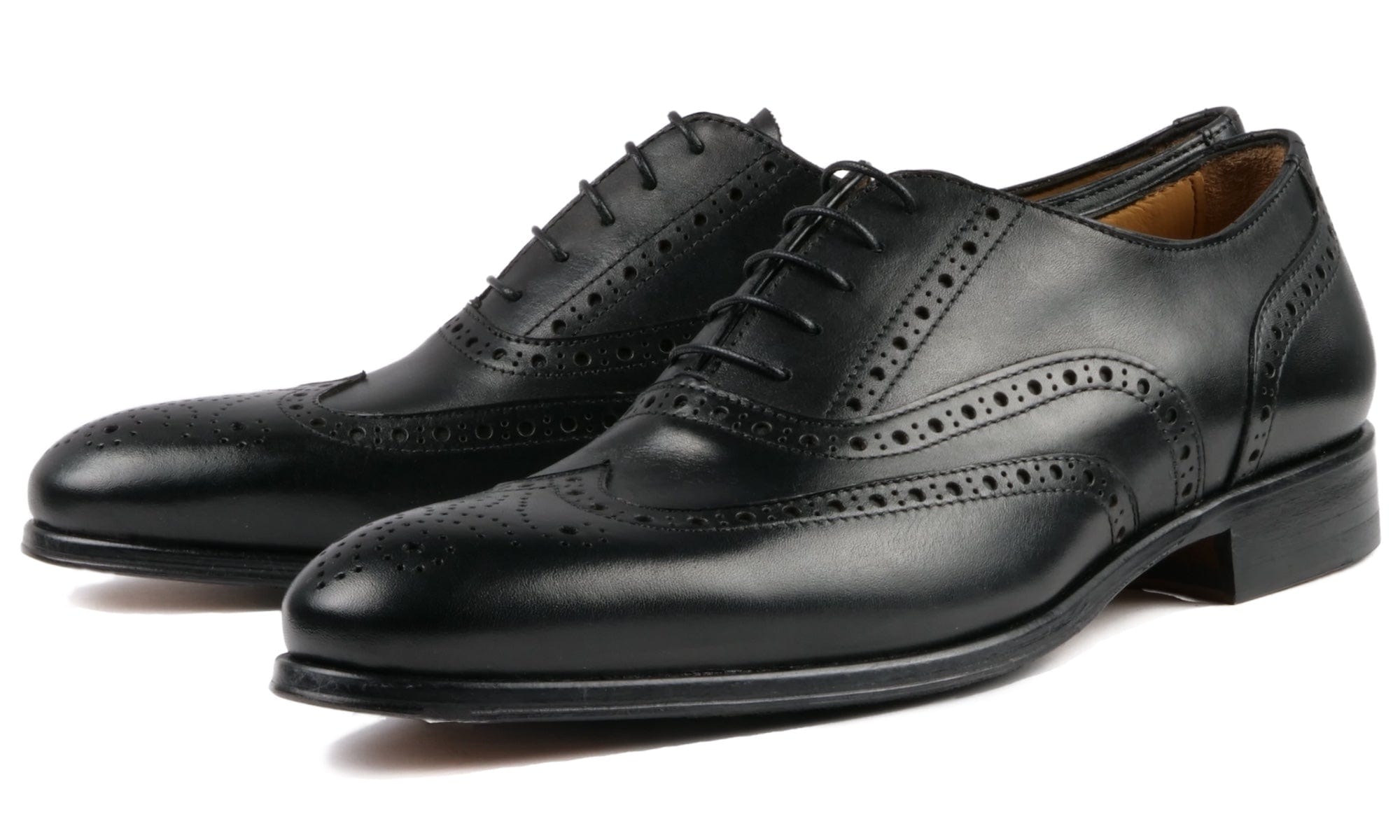 Wingtip Oxford Brogue Black | Thomas Bird | tblon.com