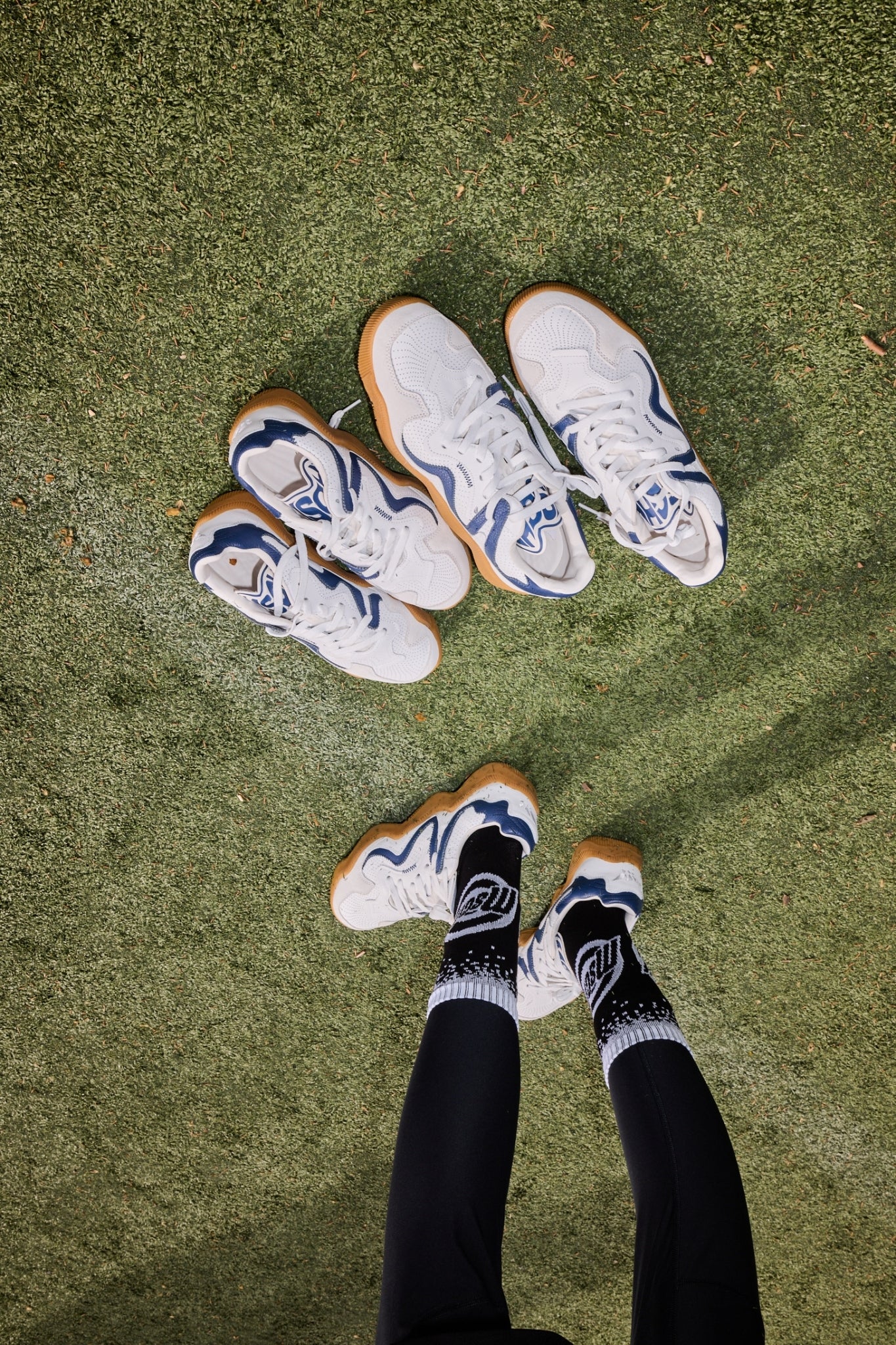 5月22日発売開始 MSCHF V2.wav SNEAKER