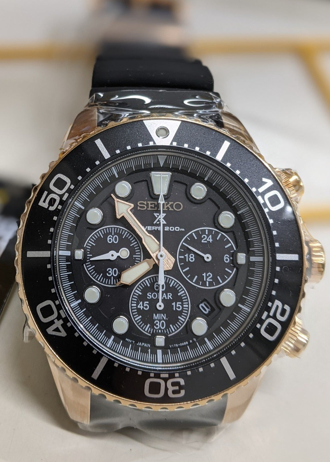 Seiko Prospex Solar Chronograph 200M Scuba Diver Black-Gold