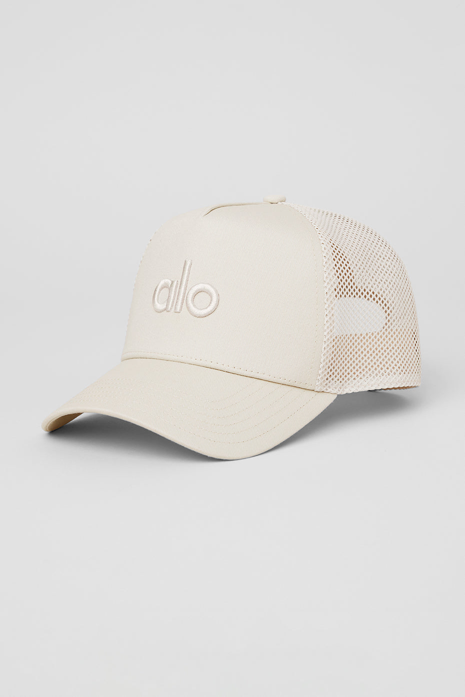 District Trucker Hat - White/White | ALO