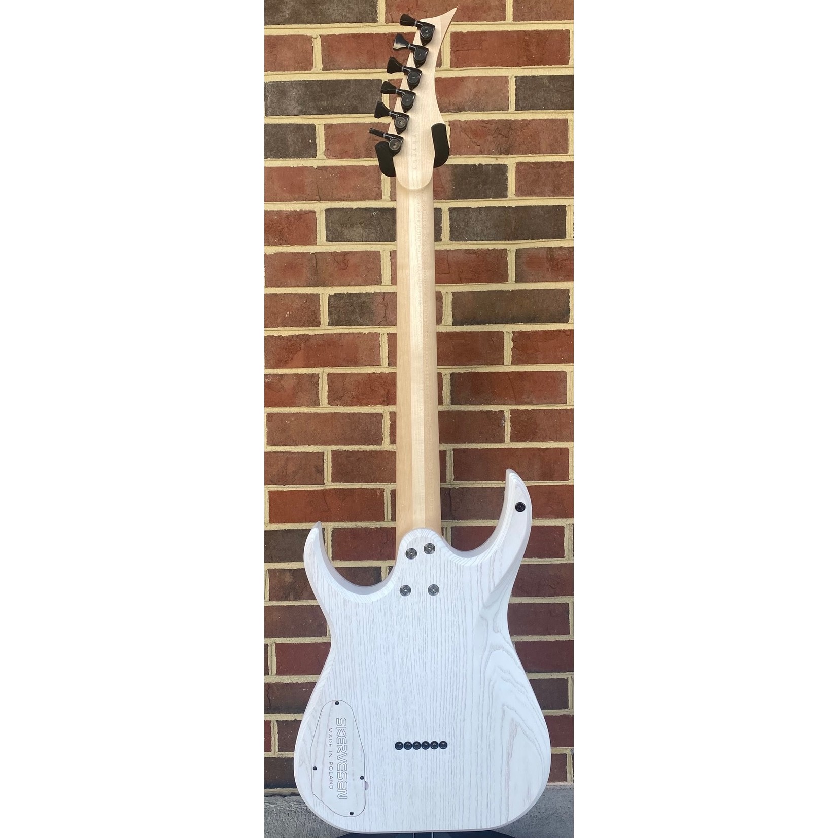 Skervesen Velociraptor 6, Trans Purple Top, Trans White Back