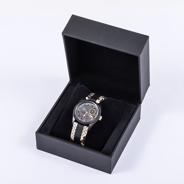 真島吾朗 モデル 腕時計 龍が如く 龍が如く | SuperGroupies(スーパー