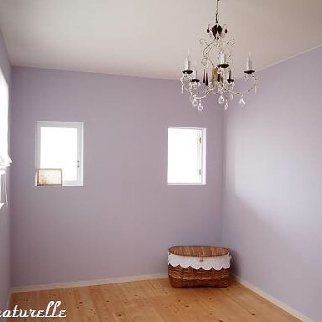 寝室 ラベンダー色のおしゃれなインテリアコーディネート・レイアウト