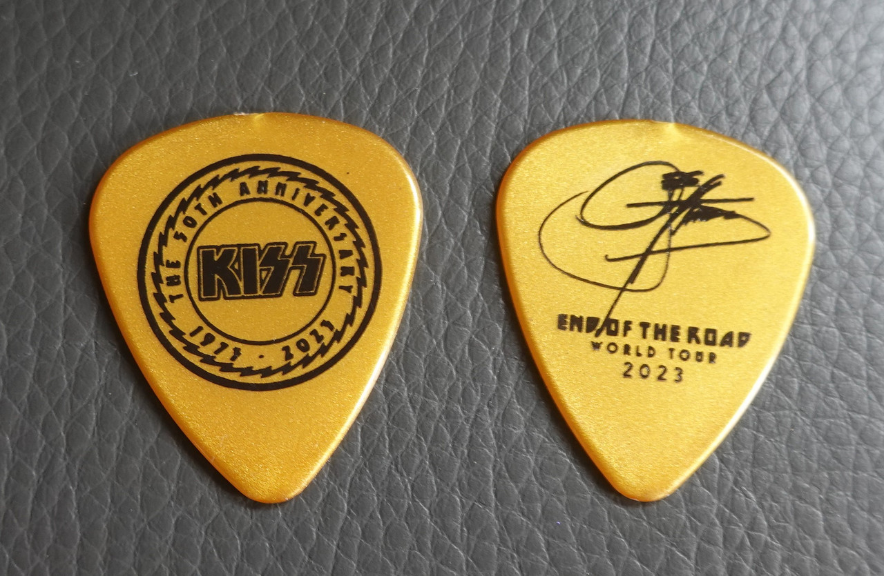KISS 2023 MADISON SQUARE GARDEN Final Shows Gold Guitar Pick Gene