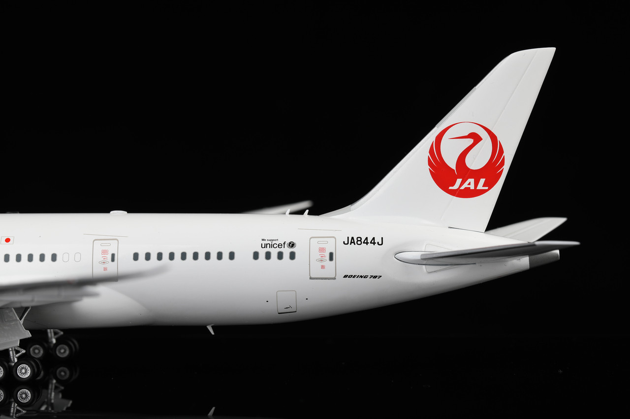 SQ Wings JAL Boeing 787-8 JA844J L2025 Scale 1:200