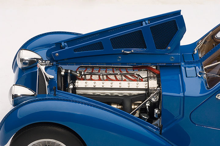 1/18 AUTOart 1938 Bugatti 57SC (Atlantic Blue With Metal Wire