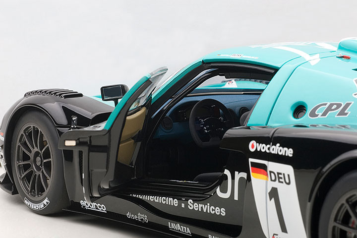 1/18 AUTOart Maserati MC12 FIA GT1 CHAMPIONSHIP 2010 WINNER M