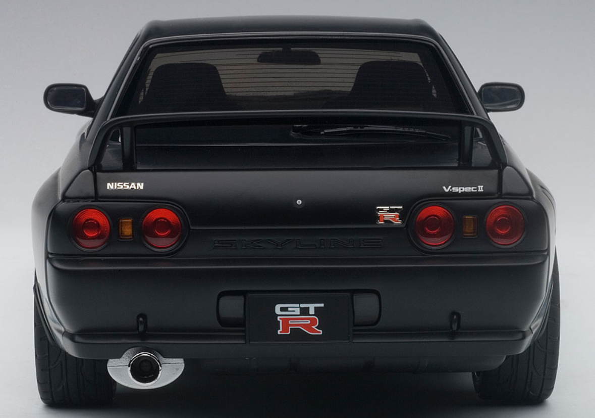 1/18 AUTOart Nissan Skyline GT-R GTR (R32) V-SPEC II TUNED VERSION