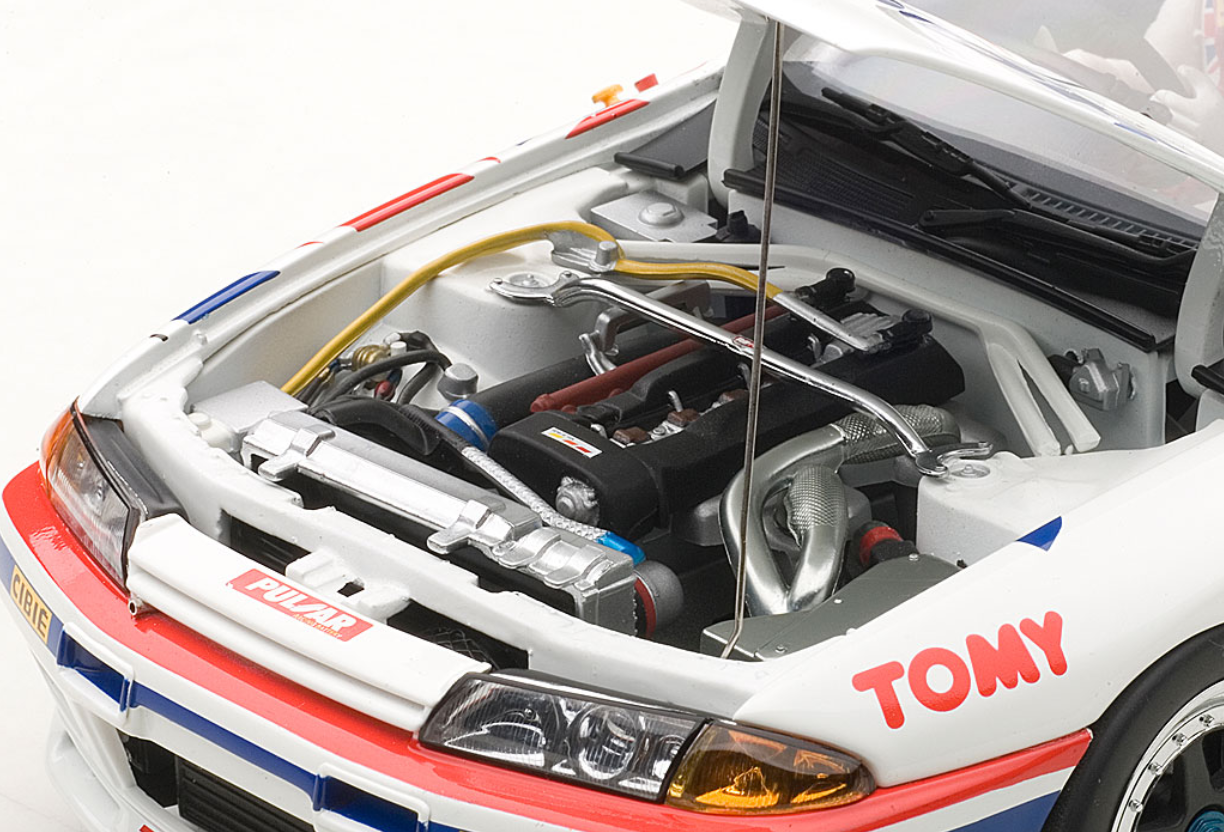 1/18 AUTOart Nissan Skyline GT-R GTR (R32) GROUP A 1990 REEBOK #1