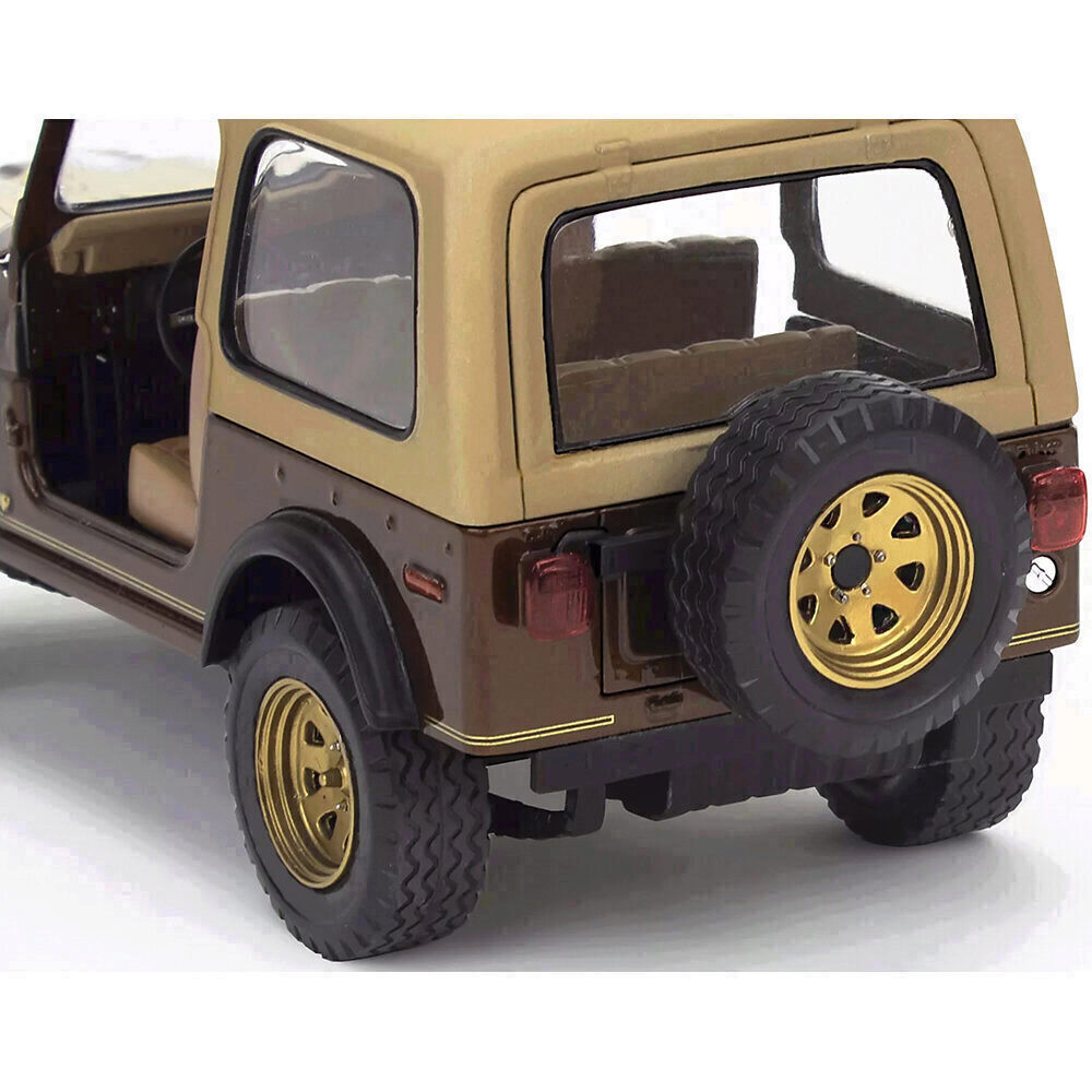 1977 Jeep CJ7 2-N-1 Plastic Model Kit | Revell