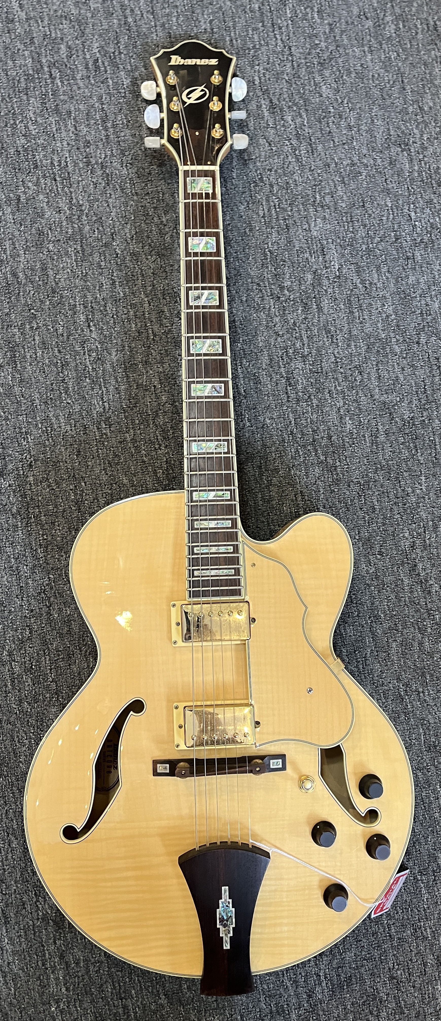 Ibenez_artcore__53938.