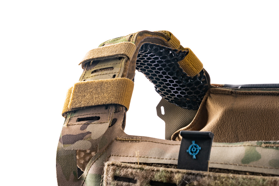 ICEVENTS Aero Plate Carrier Shoulder Pads by Qore Performance