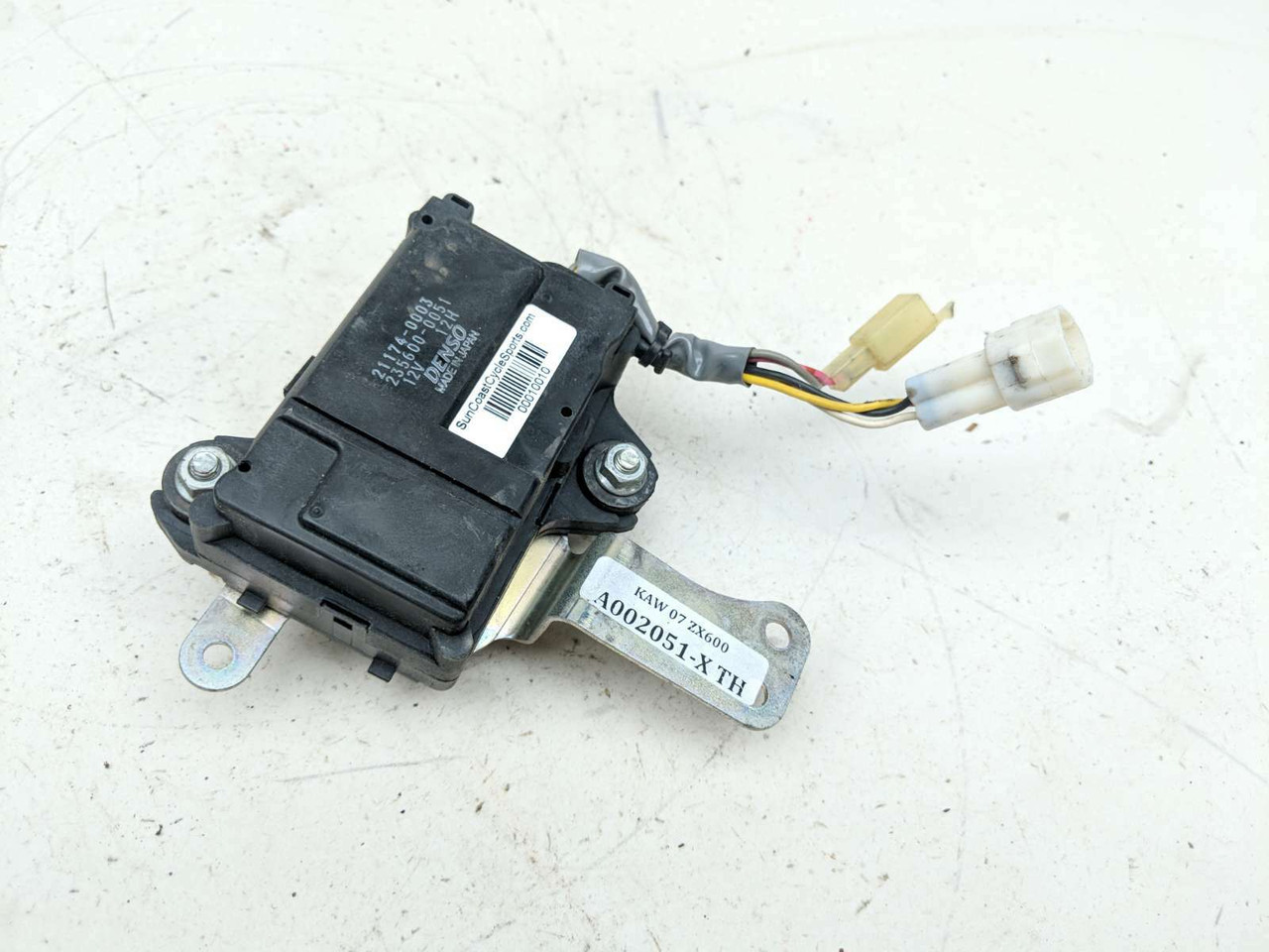 07 08 Kawasaki Ninja ZX600 ZX6R Exhaust Servo Motor 21174-0003