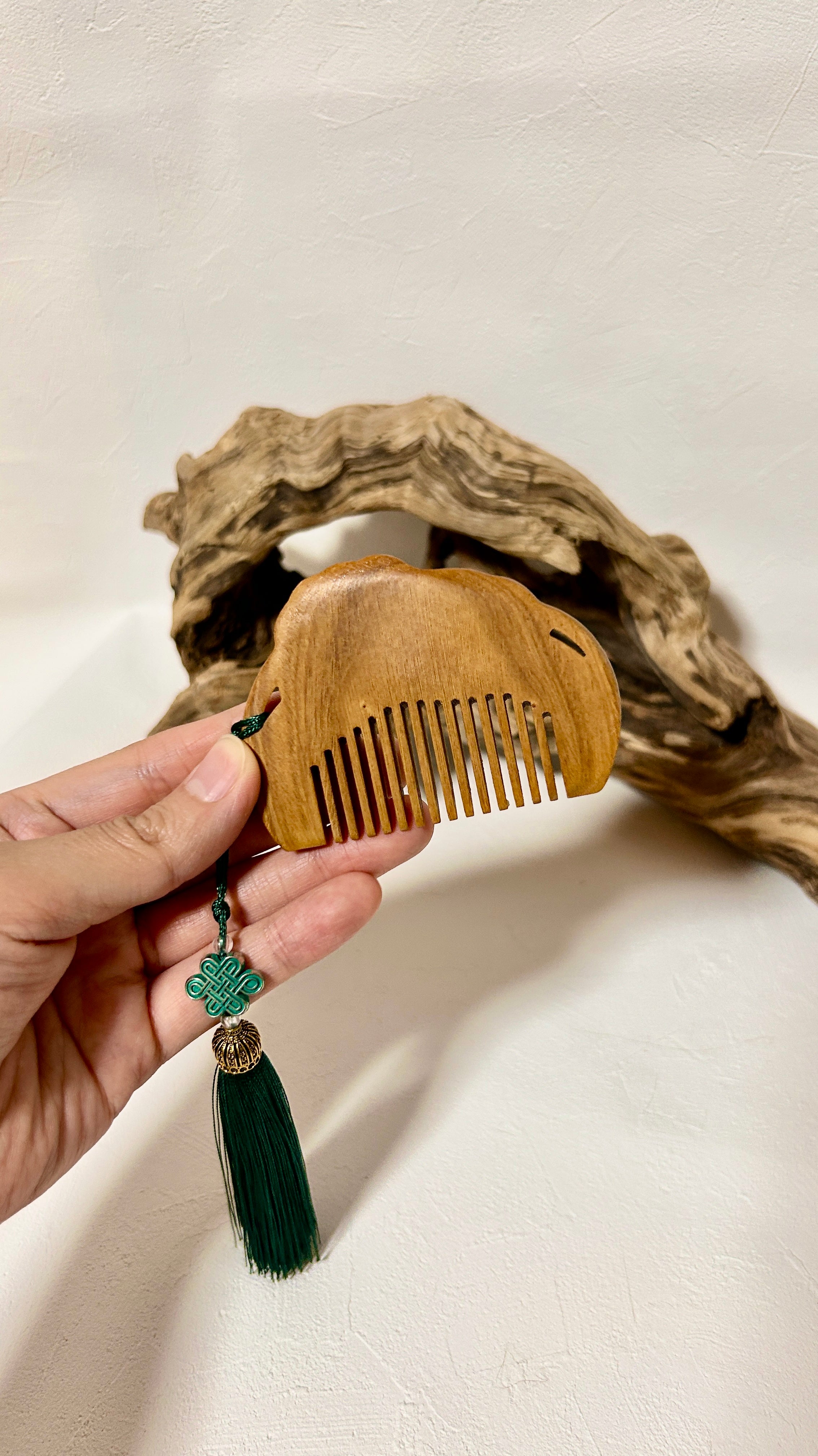 櫛】蓮模様 緑檀木 ミニサイズ – 中華服飾雑貨店チャイナマニア