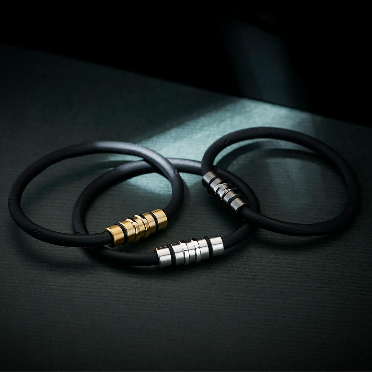 コラントッテ ループ CREST【プレミアムカラー】 | 腕用磁気